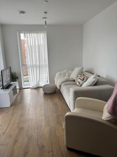 Double room available in newly built 2 Bed flat Main Photo