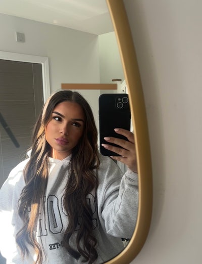 Mature student looking for a flatmate Main Photo