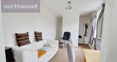 One bad flat close to York City Main Photo