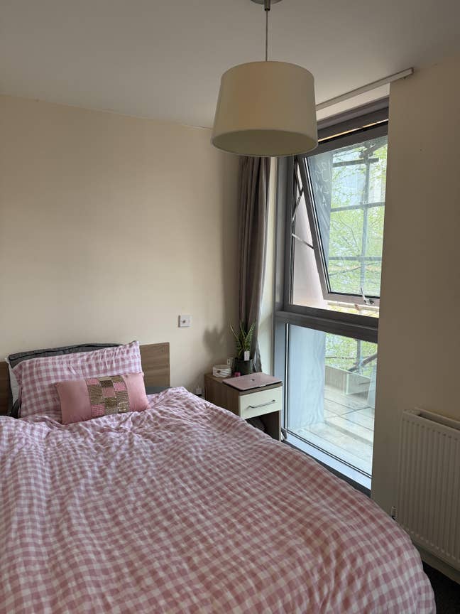 Modern Studio Apartment in Southwark Main Photo