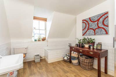 Sunny bedroom in 4 storey house central Brighton Main Photo