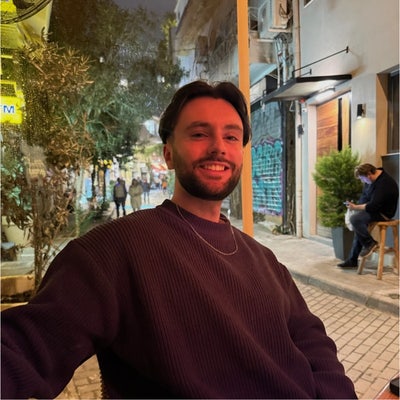 24y/o professional / clean / looking for room Main Photo