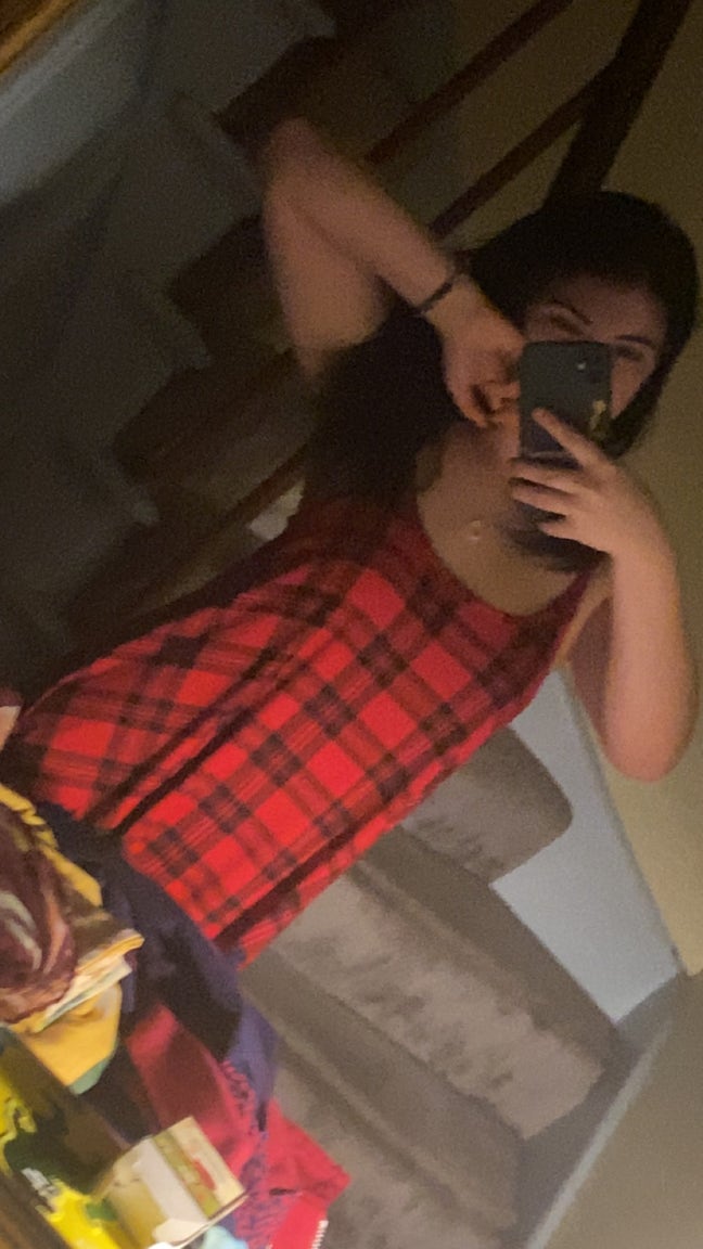 19 year old Female seeks a double room Main Photo