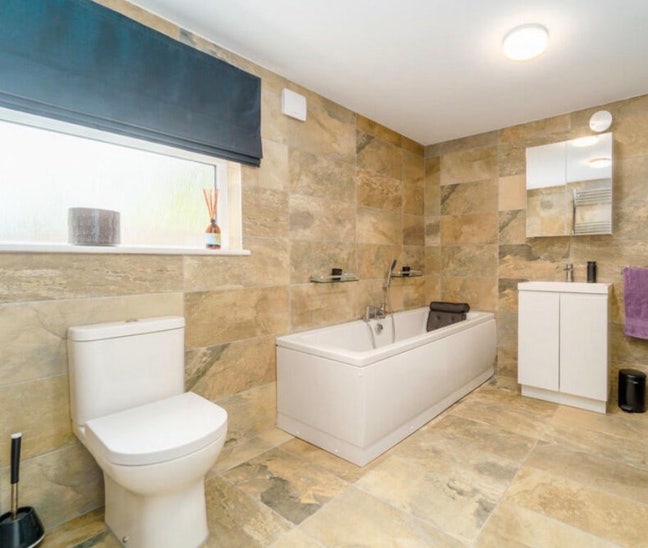 Double Room & Double En-suite | Bills inc  Main Photo