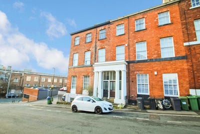 Beautiful Two Bedroom Central Apartment Main Photo