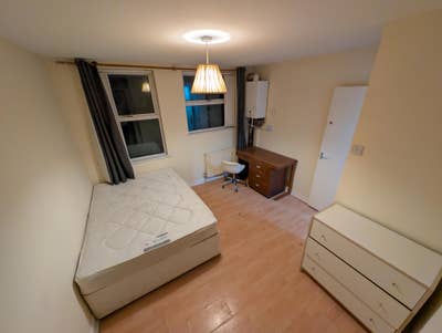 Furnished Double Room — Fallowfield/Ladybarn Main Photo