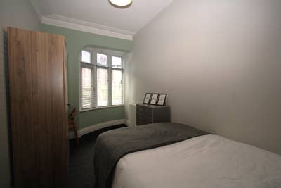 Students/Professionals - All Inclusive (MAU22-3) Main Photo