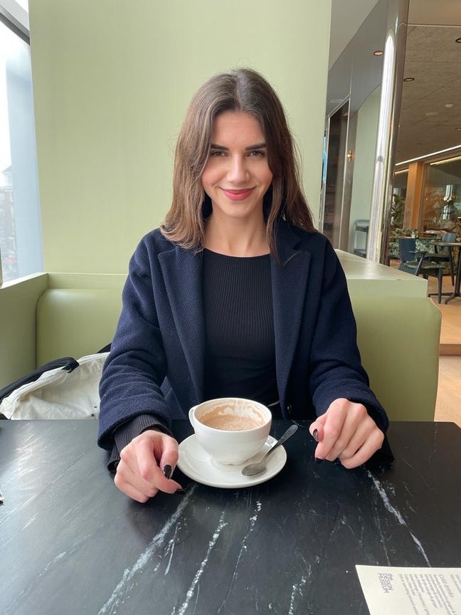 Young friendly professional Seeking double room Main Photo