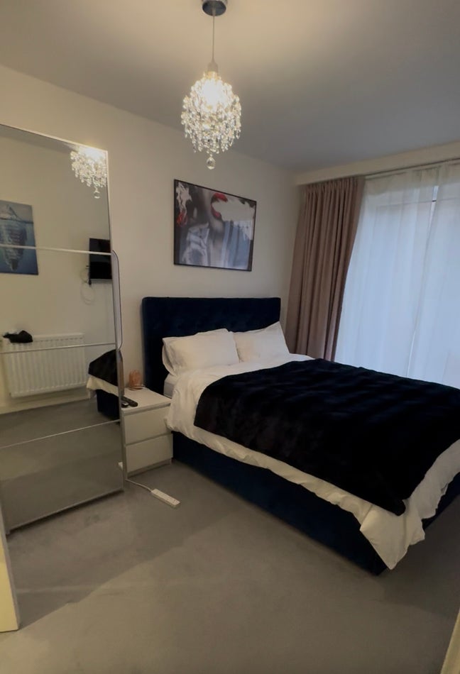  Room in a Beautiful 2-Bed, 2-Bath Apartament  Main Photo