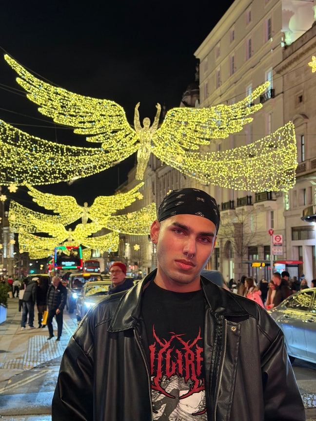 Looking for a room  Main Photo