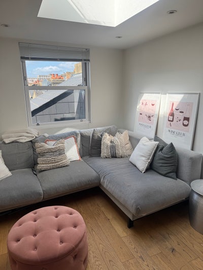 Ensuite room available in girls flat in Fulham!  Main Photo