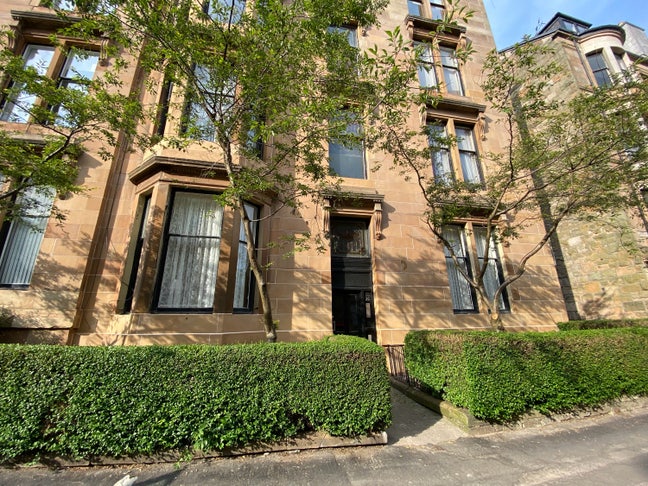 Large bright 4 bedroom HMO Main Photo