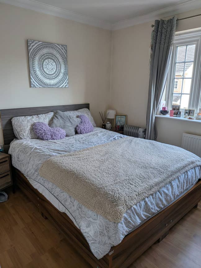 Lovely 2 bedroom end of terrace house Main Photo