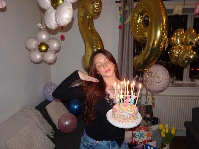 Looking for a double room!  Main Photo