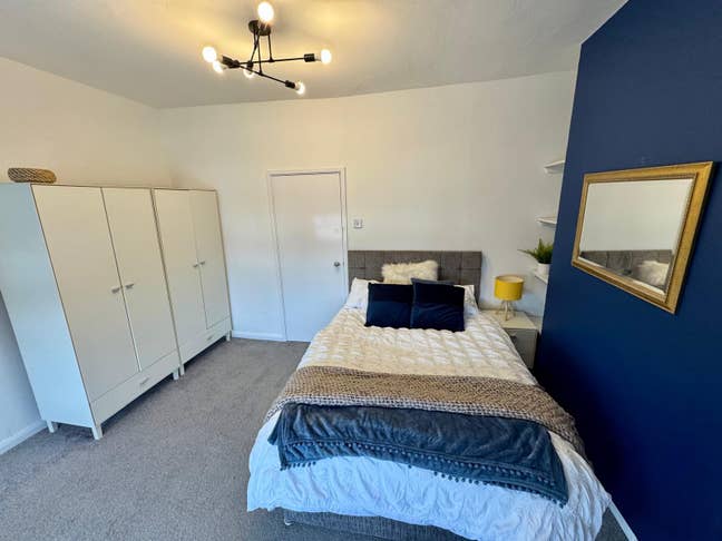 Clean,Friendly Professional Co-Living Property LS8 Main Photo