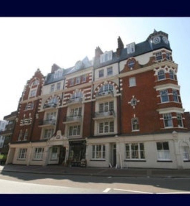 Spare room in Putney Main Photo