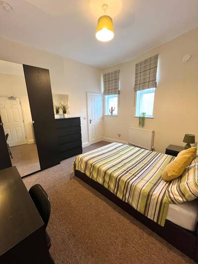 Bills Included - Luxury, Location, Lifestyle Main Photo
