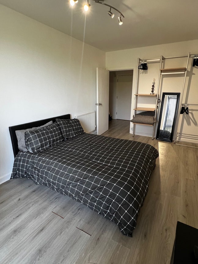 Spacious double room with parking in Muswell Hill Main Photo