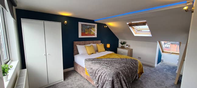 En-suite double room near Rugby City Centre Main Photo