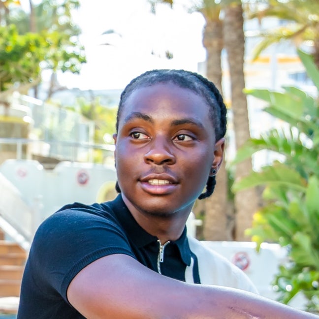 Professional Male seeks a double room Main Photo