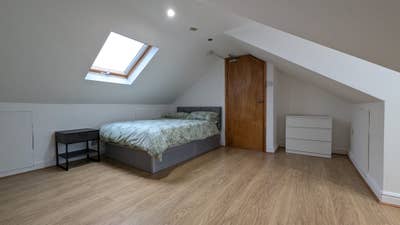 🏡 Newly Refurb Double w/ Living Rooom & Garden Main Photo