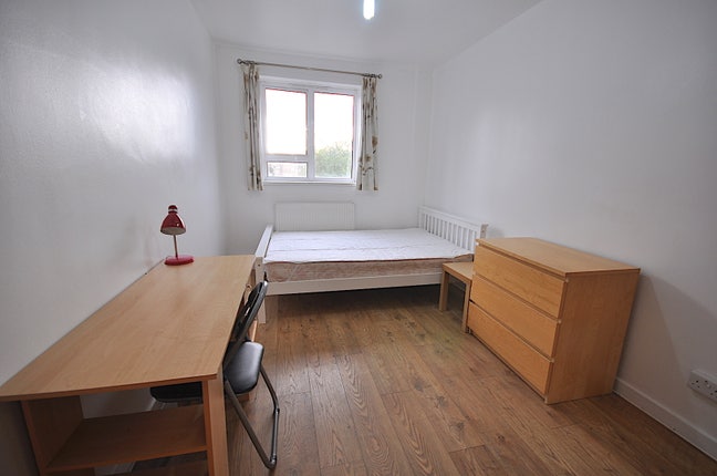 TWO ROOMS - Queensway & Bayswater - &pound;254pw Main Photo