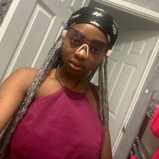 27 year old Female seeks a double room Main Photo