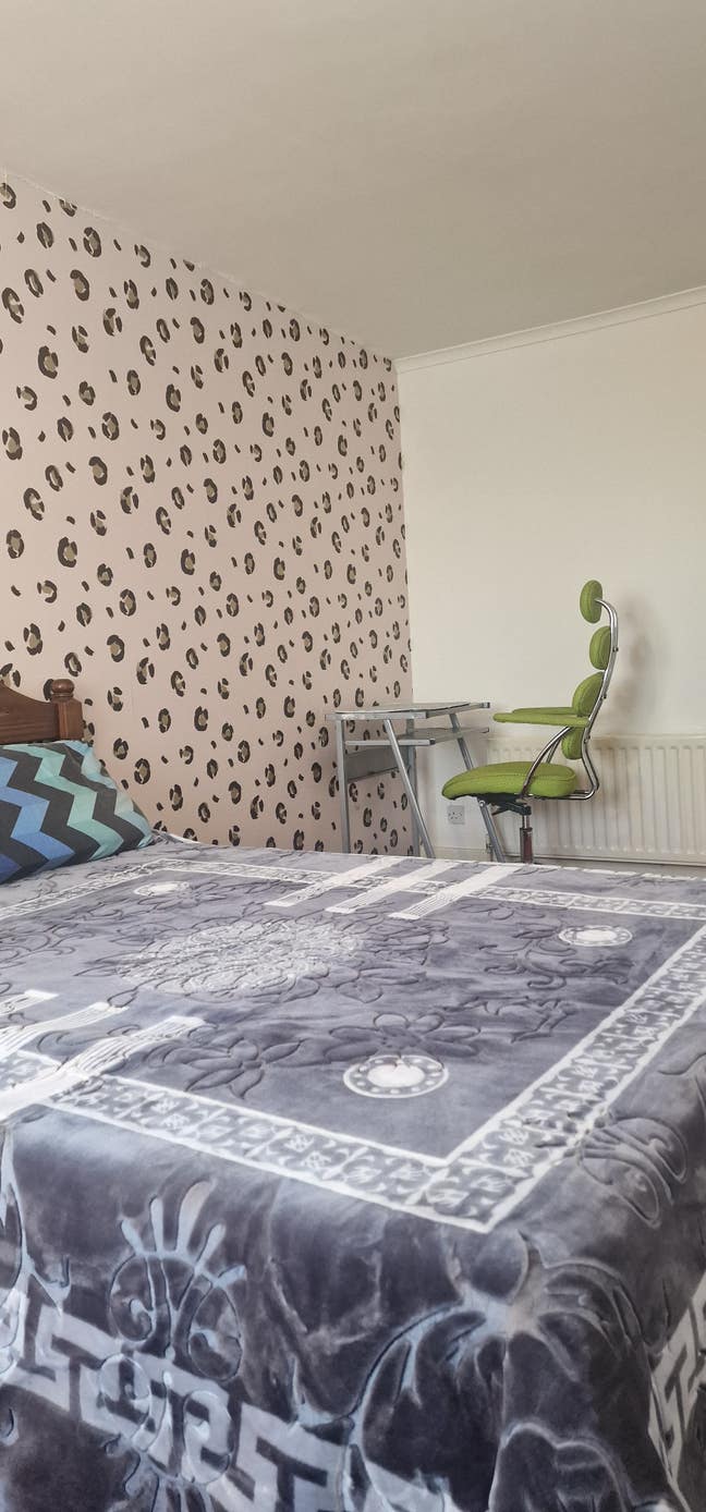 Beautiful Queit Home, Spacious double bedroom,  Main Photo