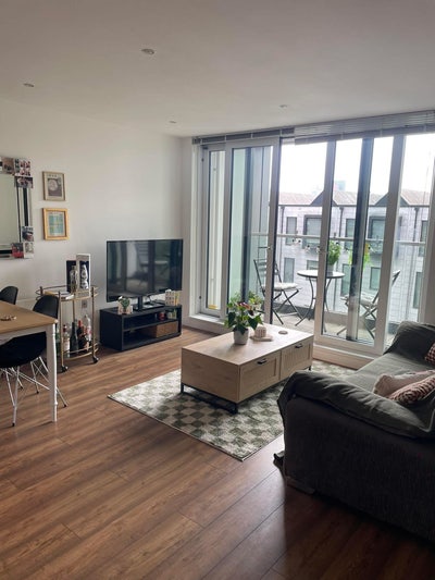 Searching for a Flatmate :)  Main Photo