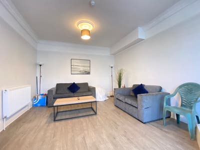 Beautiful room available Main Photo