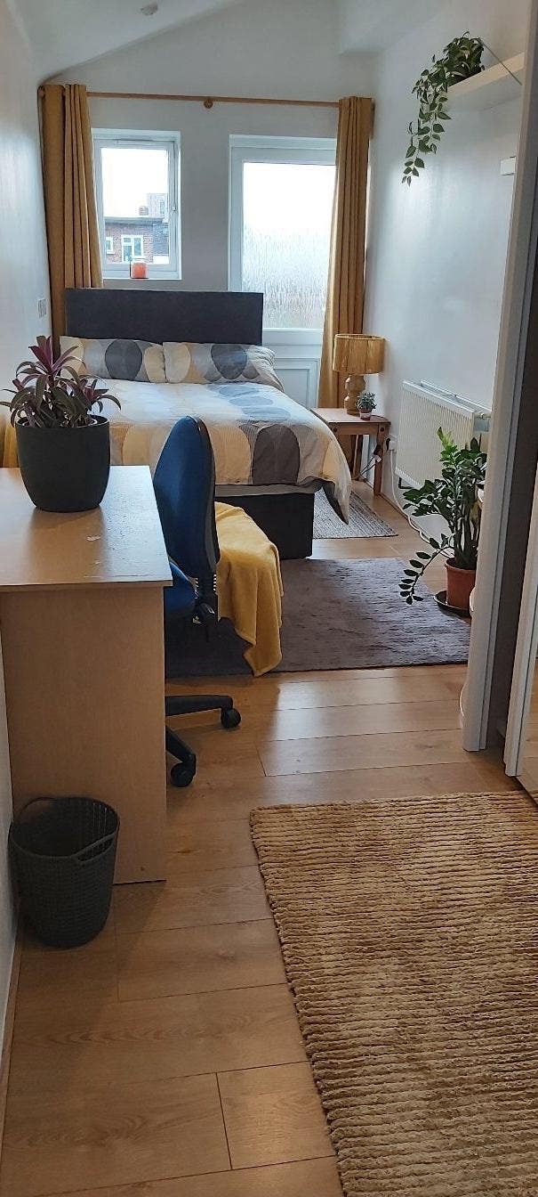 Ground floor Larger than average  Single Room Main Photo