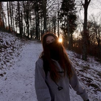 Looking For A Place 🌞 Main Photo