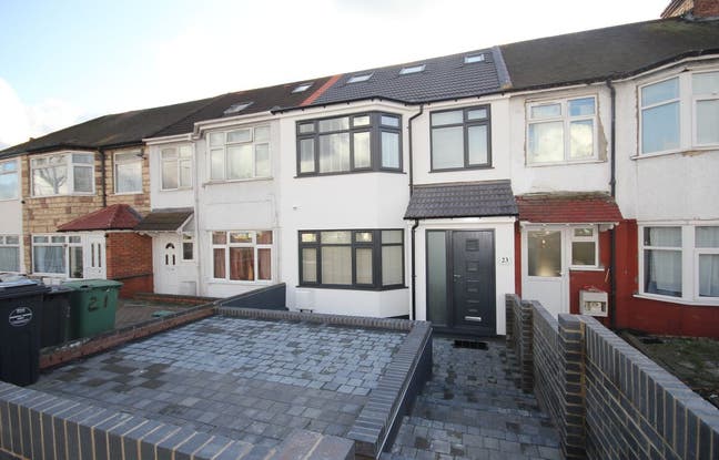 Room 4 23 Bridgewater Road Wembley, HA0 1AQ Main Photo