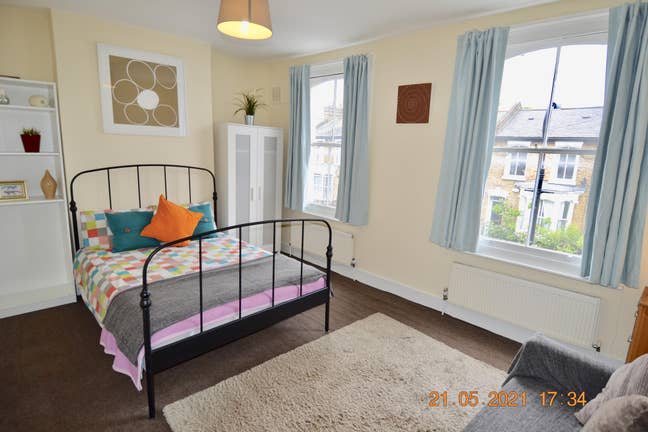 Very Big Double Room -  Stn 5 Mins Main Photo