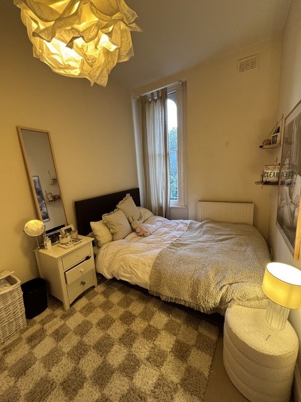 Cozy Room in Notting Hill  Main Photo