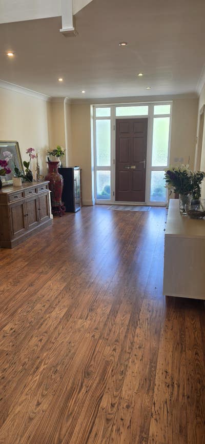 3 Large Bedrooms + Bathrooms + Shared Areas inc. Main Photo