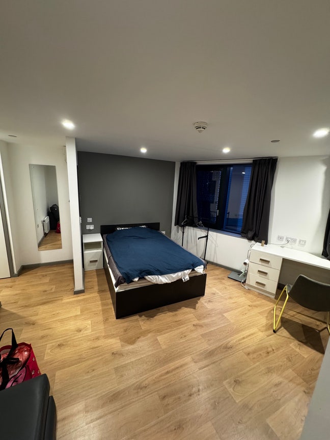 Sublease of Manchester studio🏠 Main Photo