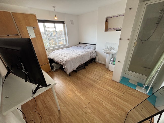 Double Room in Clapham Junction Main Photo