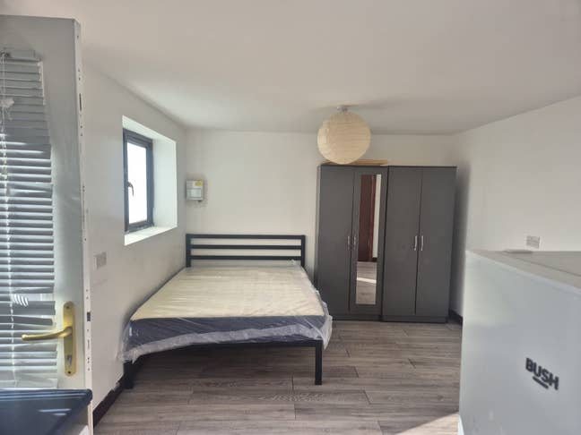Private Studio Double Room | Ensuite All bills Inc Main Photo