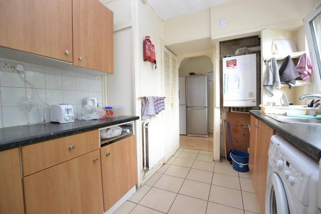 4 Bed flat Close to Aldgate East & Tower Bridge Main Photo
