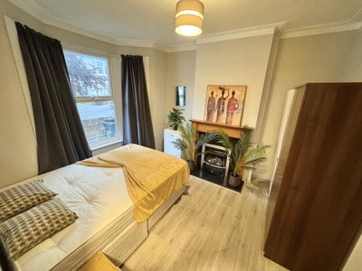 ‼️3 Rooms Available in a Shared House ‼️ Main Photo