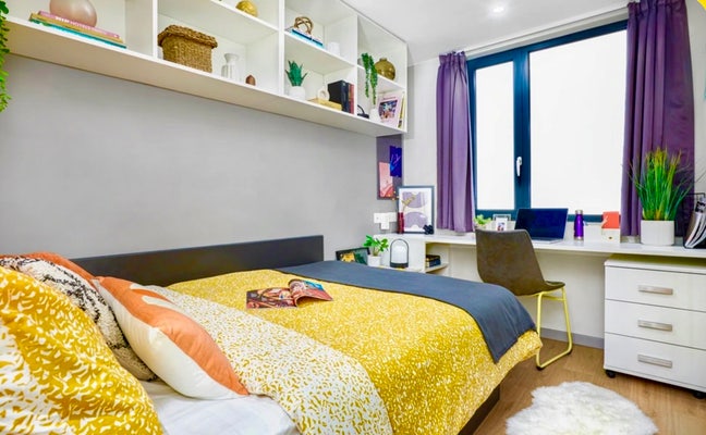 Staniforth House Ensuite Double Bed Main Photo