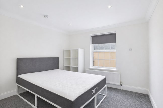 Double room in Professional House Share Main Photo