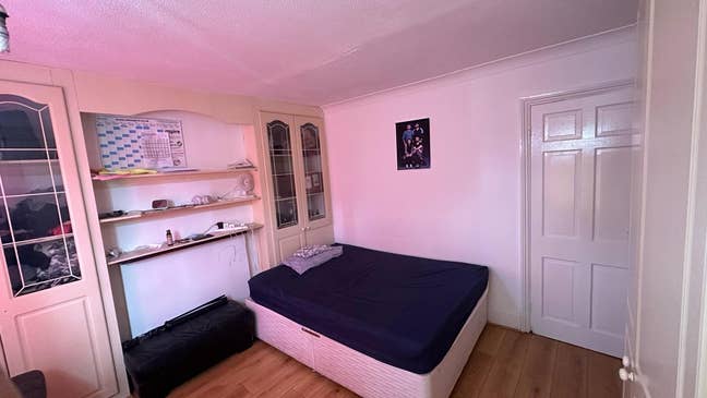 Double Bedroom (Mallus Preffered) Main Photo