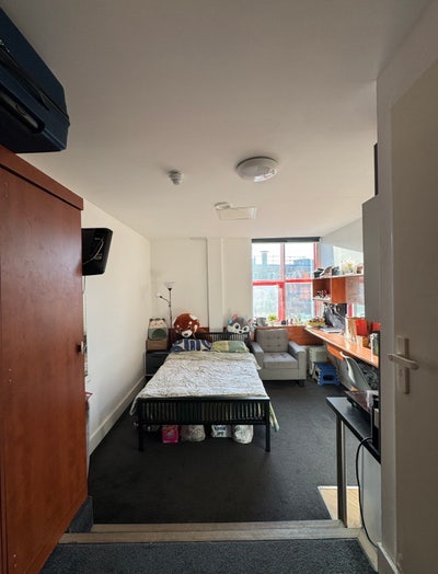 Studio apartment in city centre.  Main Photo