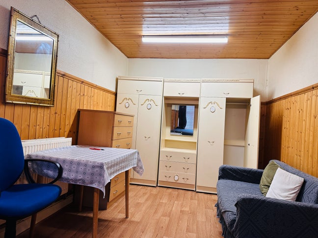 Lovely Spacious DBL Room@E1 8LU/Tr Hill/Al Gate Main Photo