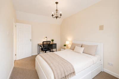  Premium Double  Rooms - City Centre - No Deposit Main Photo