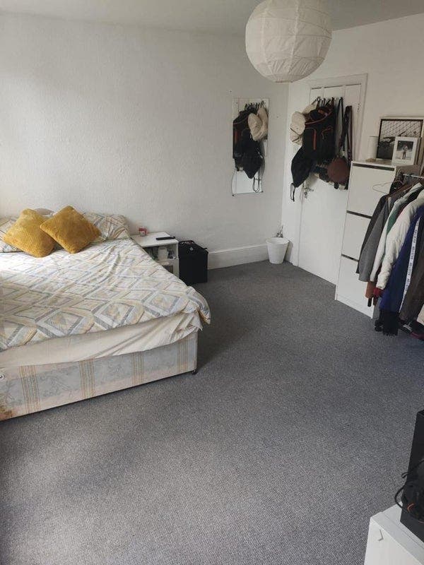 * 2 Spacious Double Rooms in Same House * Stepney  Main Photo