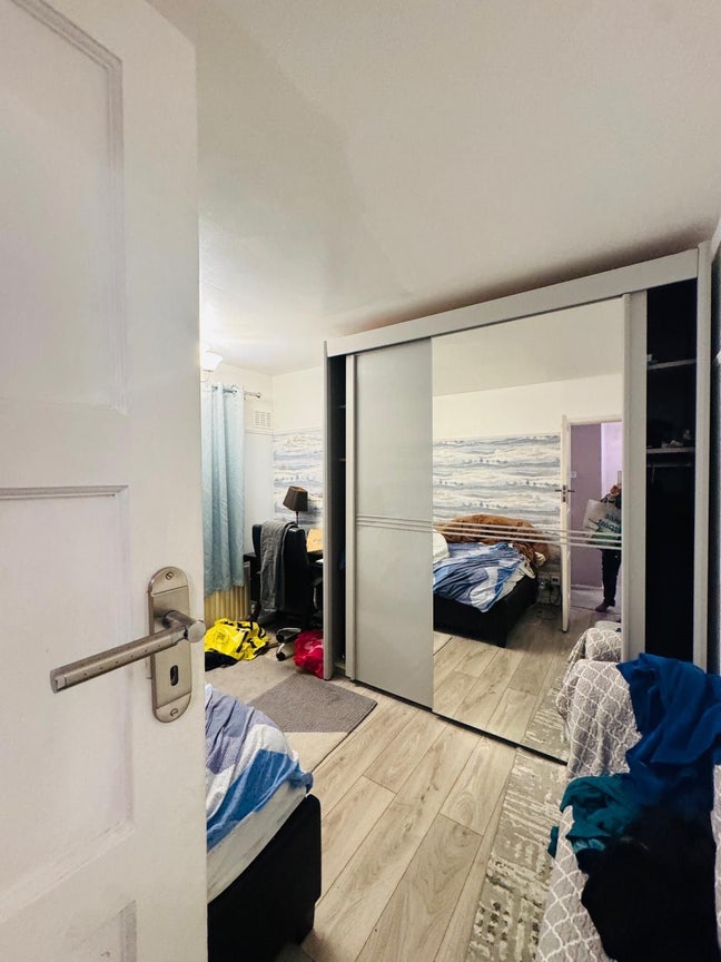     Double Room Available – Looking for Flatmate Main Photo