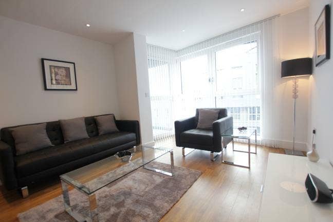 Room available for rent Main Photo